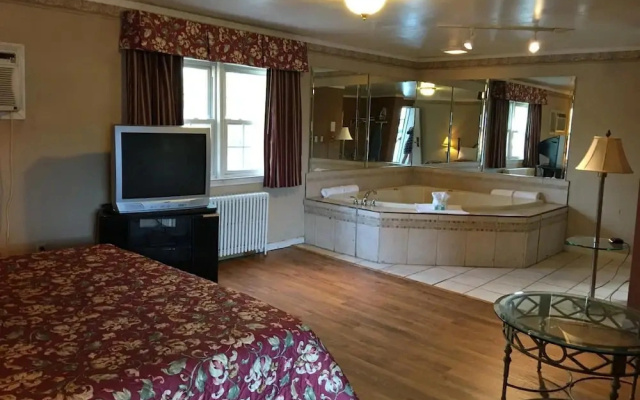 Colonie inn and Suites