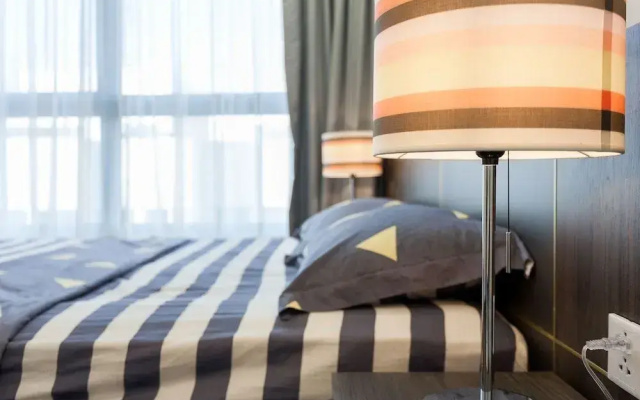 Laze Apartment SAIGON Vinhomes Central Park