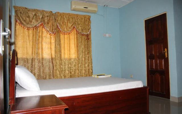 Adinkra Lodge