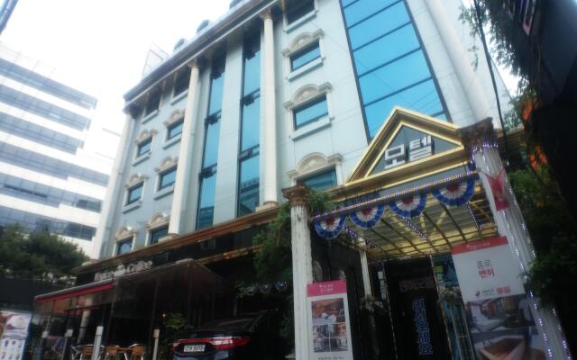 Отель Benhur Motel Jongno Сеул вид на фасад