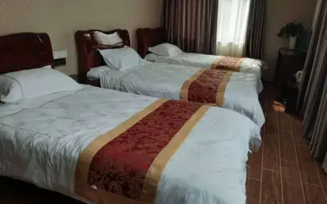 Pingyi Lumeng Inn