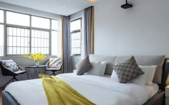 Qianxi Yuexiang Homestay (Erqi Wanda Plaza Jinrong Textile City)