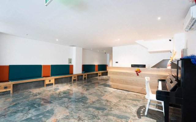 Haven Hut Hotel