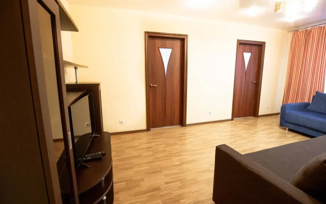 Michurina 15 Chetyrehkomnatnye apartamenty rjadom s KemGU