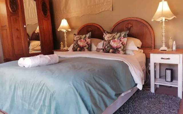 Hawklee Country House