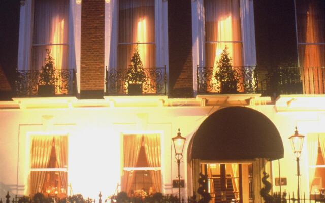 The Leonard Hotel вид на фасад