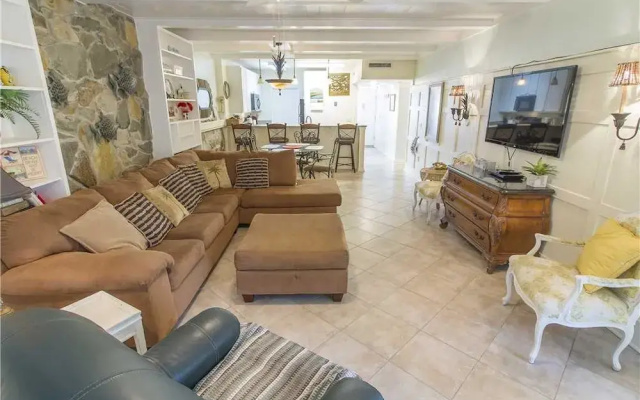 Island House B107 - Two Bedroom Condo
