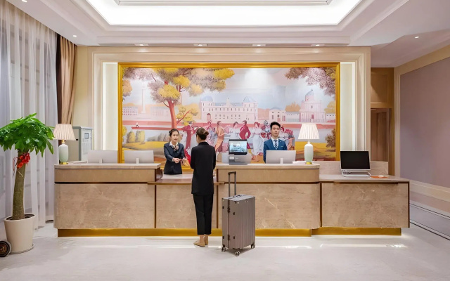 Vienna Hotel Shanghai Songjiang Film & TV Park