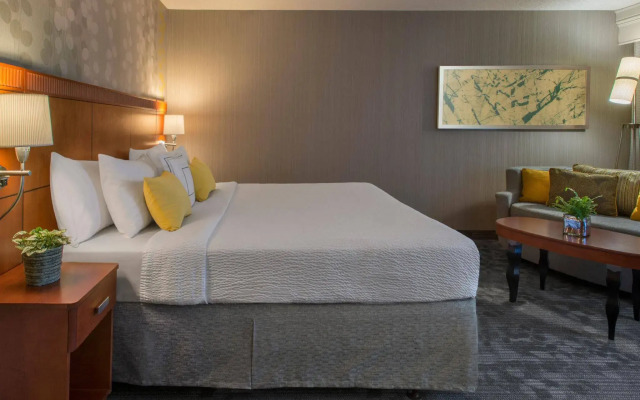 Courtyard by Marriott Cleveland Beachwood