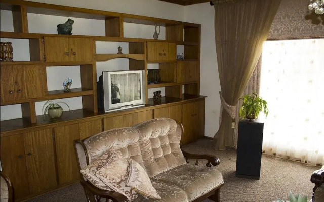 NMB2 Guest House