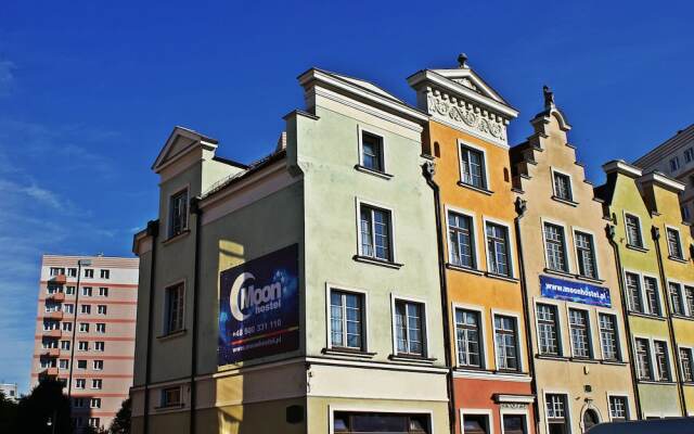 Moon Hostel вид на фасад