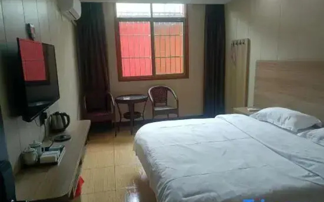 Tongcheng Hotel (Fuyang Shuangqing Branch)