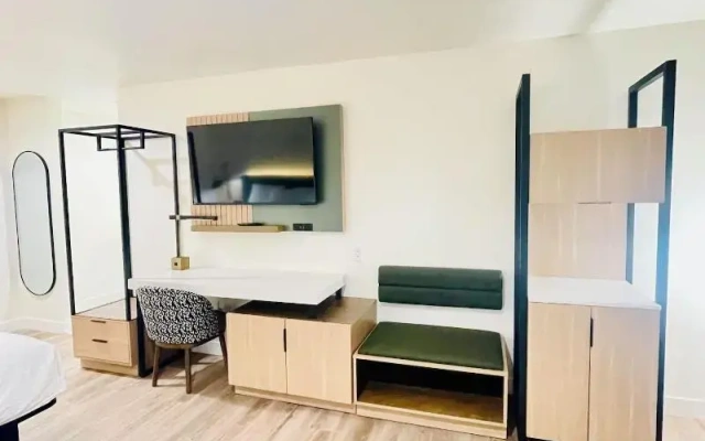 La Casa Inn