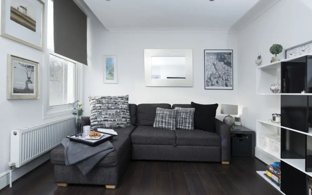 Lovely 1BR Flat Overlooking Southwark Park
