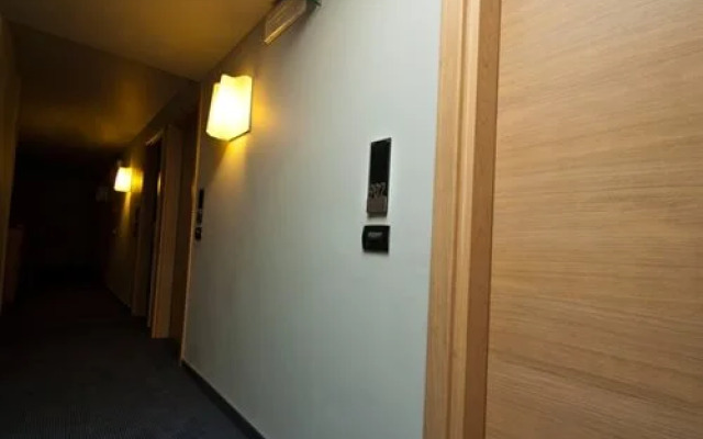 Victor Hotel