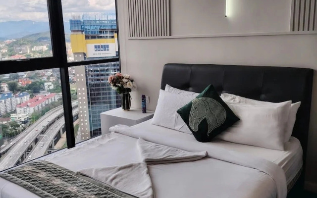 Scarletz Suites KLCC, Travelet