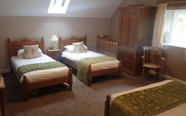 Ladybower Inn