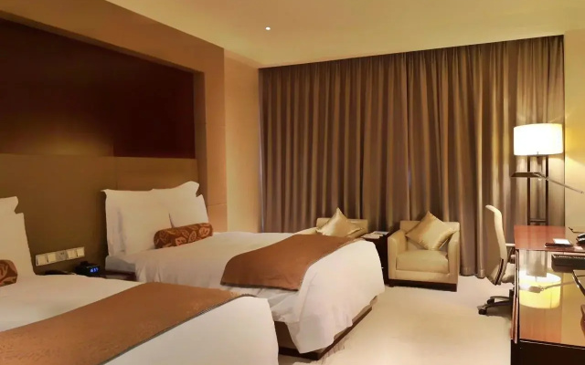 Renaissance Tianjin Lakeview Hotel