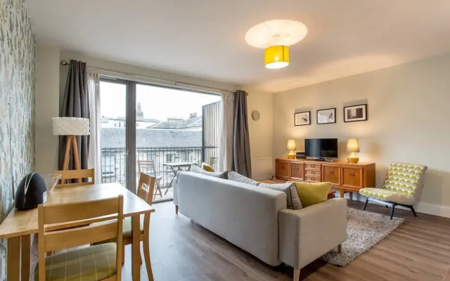 Chic Merchant City Apt. w/ Balcony