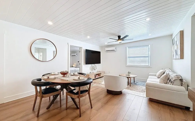 3716 7th Ave W