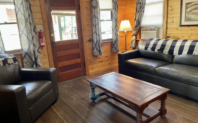 Casey's Cabins