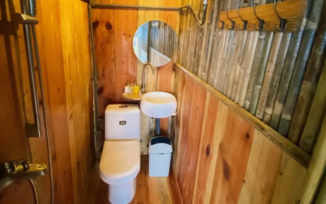 Moc Glamping & Ecohouse