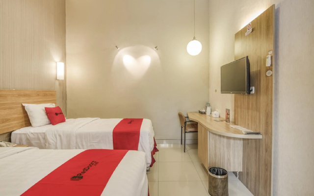 Zen Rooms Wadung Asri