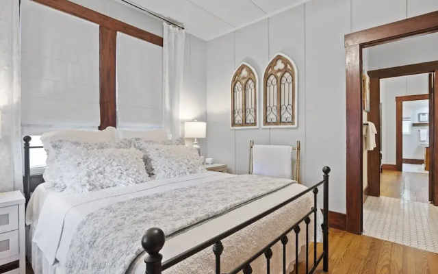 1929 Craftsman Charmer 2 Bedroom Home