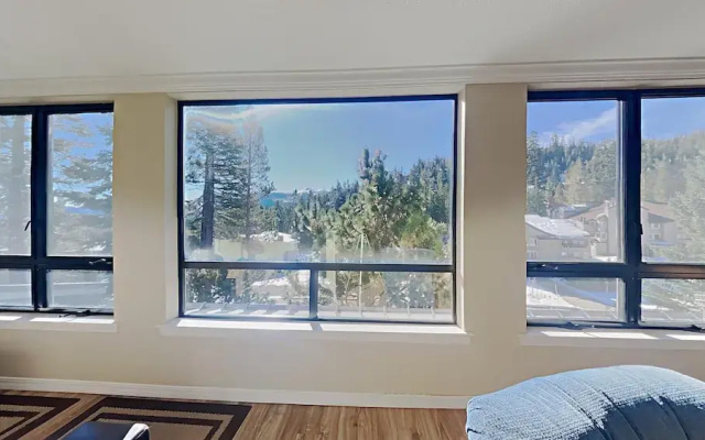 Spectacular Condo Slopeside Location and Mountain View! Close to Village Gondola by RedAwning