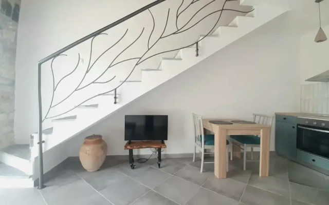 Koroni Stone House, newly built studios by the sea