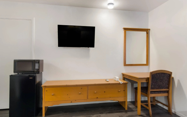 Rodeway Inn & Suites Sidney Historic Downtown I-80