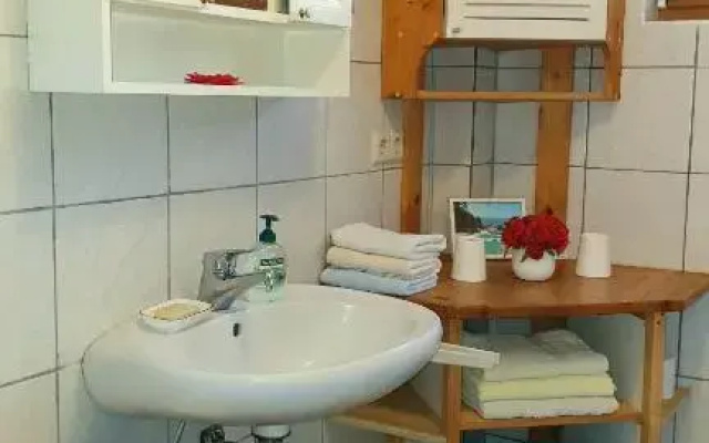 Sonnenbuhl Inn Suite & Garden An Den Thermen '35c'