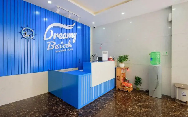 Azure Hotel Da Nang - Beach