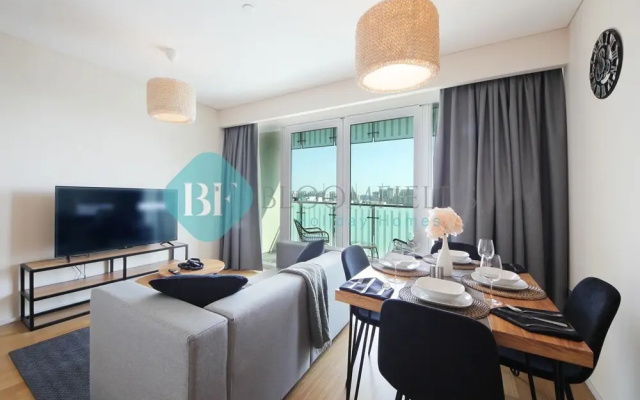 Relaxing Condo in Al Raha Beach