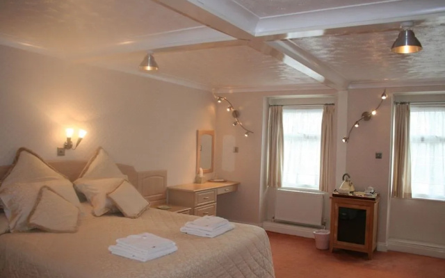 Liston Hotel