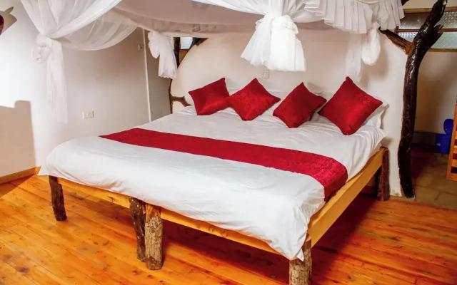 Hillstone Safari Lodge