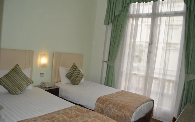 Holiday Villa Hotel