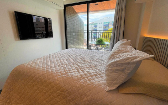 OCEAN - STUDIO COM VARANDA - By Living