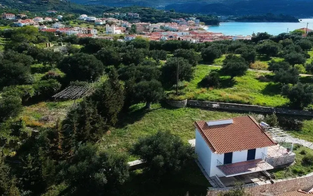 Lontos Suites