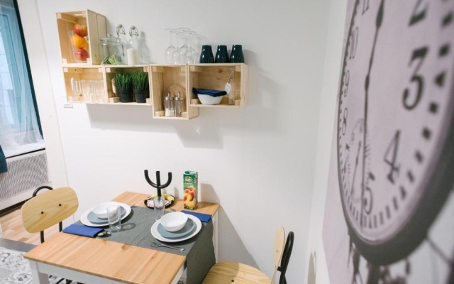 d.Five Golden Hand Luxury Apartment