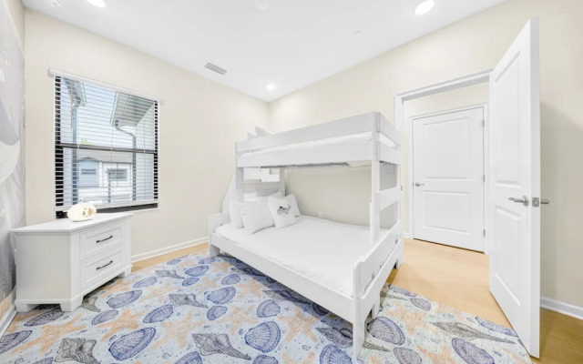NEW 5bd/5ba Townhome Near Seaworld