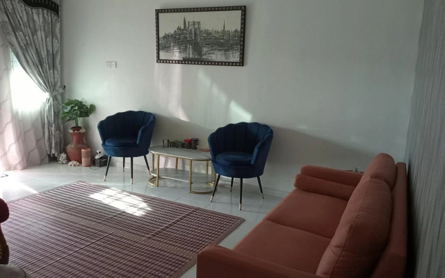 Villa Fairuz Hana