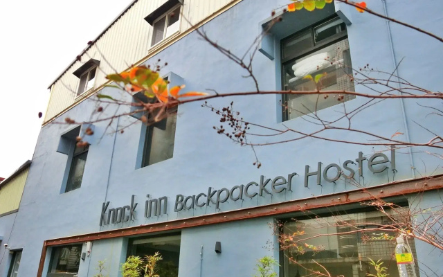 Knock inn