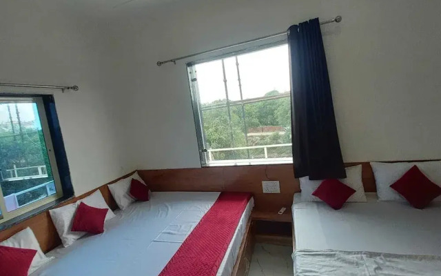 Ladlee Palace Guest House