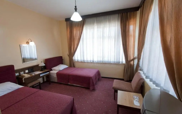 Yilmaz Hotel
