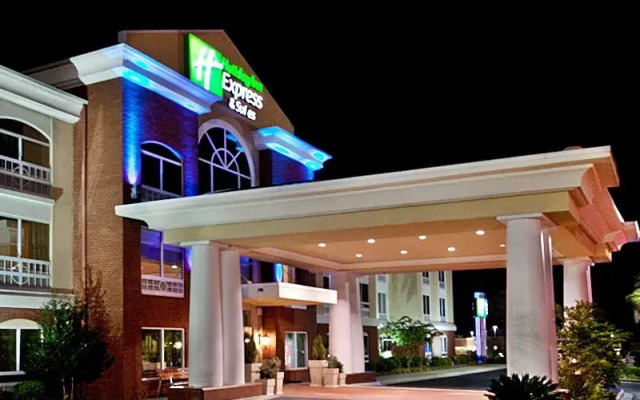Holiday Inn Express Hotel & Suites Sumter