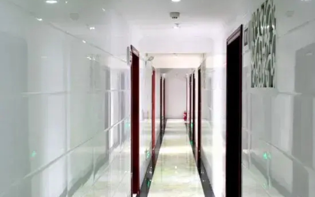 Hillcom Guest House