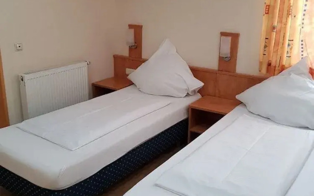 Hotel Balnoor