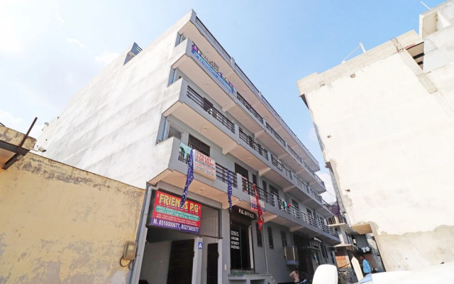 Friends Residency by OYO Rooms