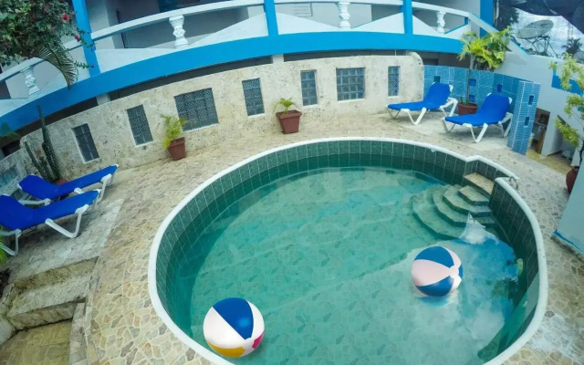 Hotel Tronco Inc